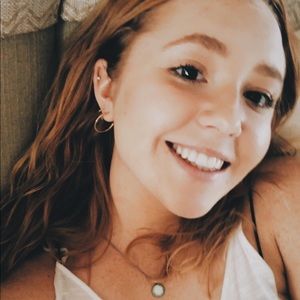 Meet your Posher, Abby